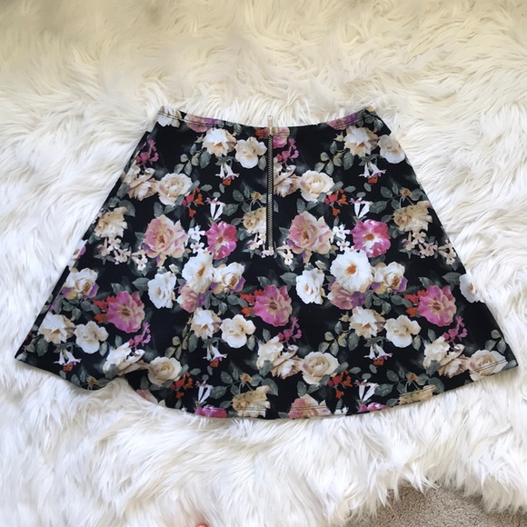 Floral skater skirt - Picture 2 of 3
